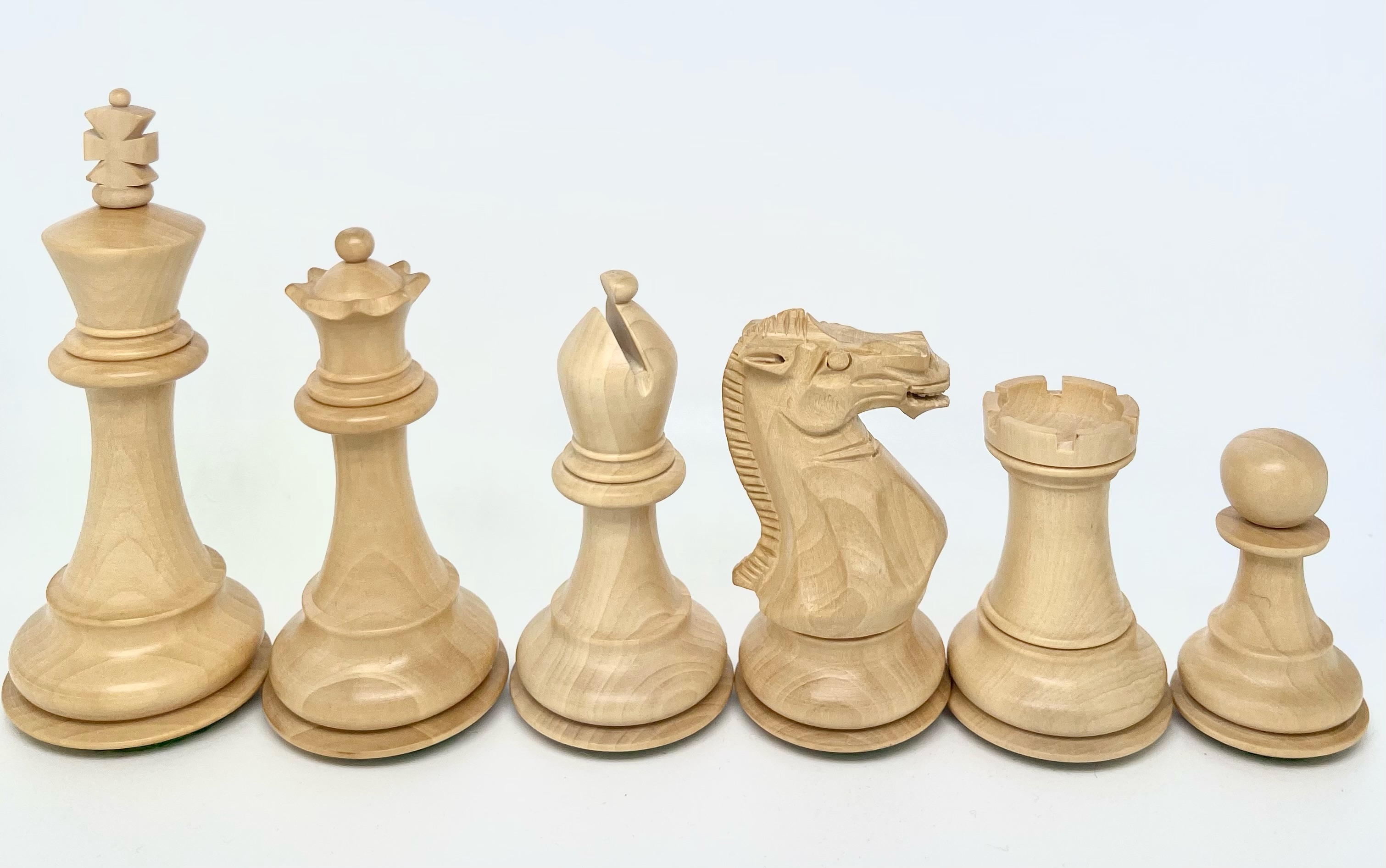 VI/ Piezas de ajedrez modelo Stallion "3,75" Shisham.