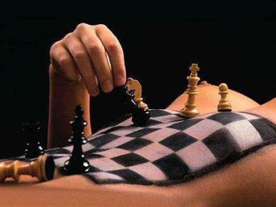En Estonia estarás infringiendo la ley si se te ocurre jugar al ajedrez mientras haces el amor. 