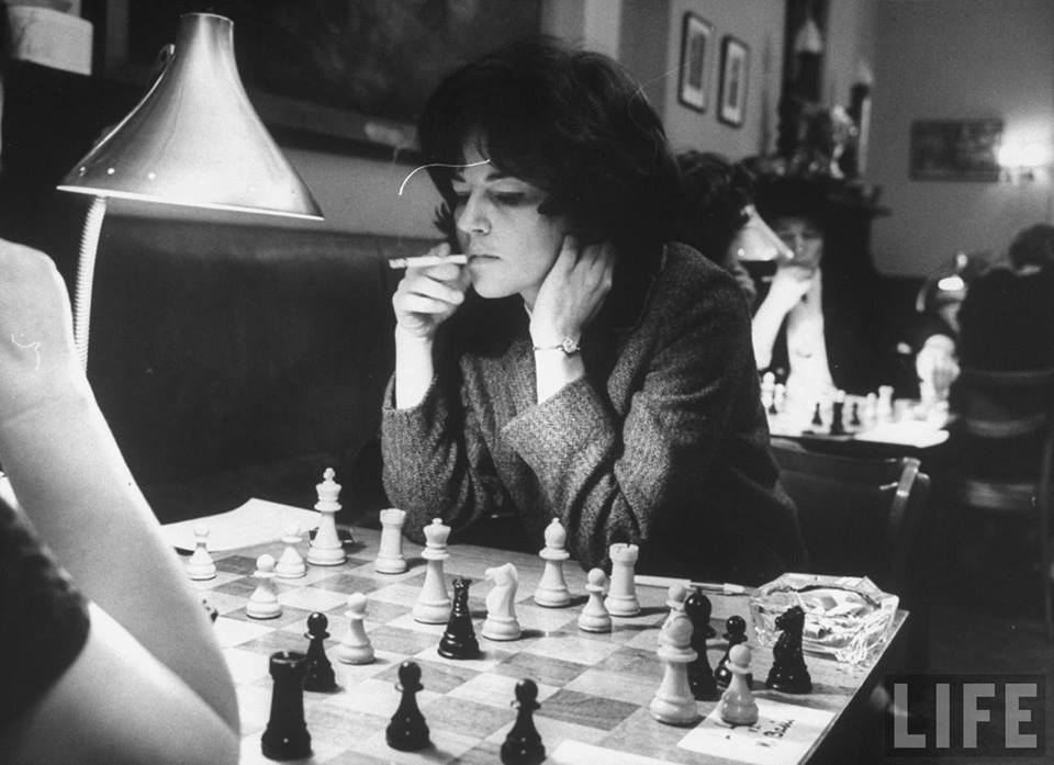 Short enfurece a medio planeta: «Los hombres están mejor diseñados para el ajedrez».