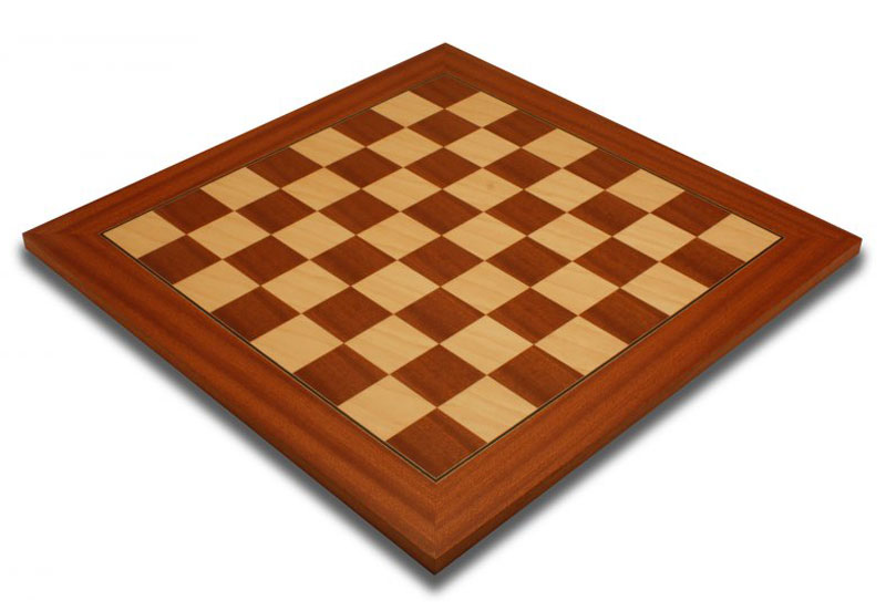 40 cm. Sapeli de lujo. Escaque 4 cm.