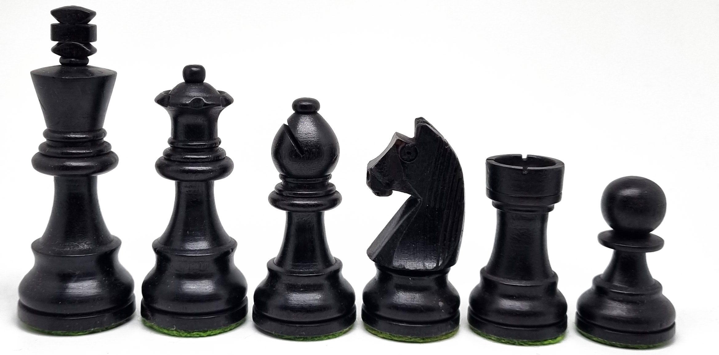 VI/ Piezas de ajedrez modelo Alemán "3,50" Ebanizado.