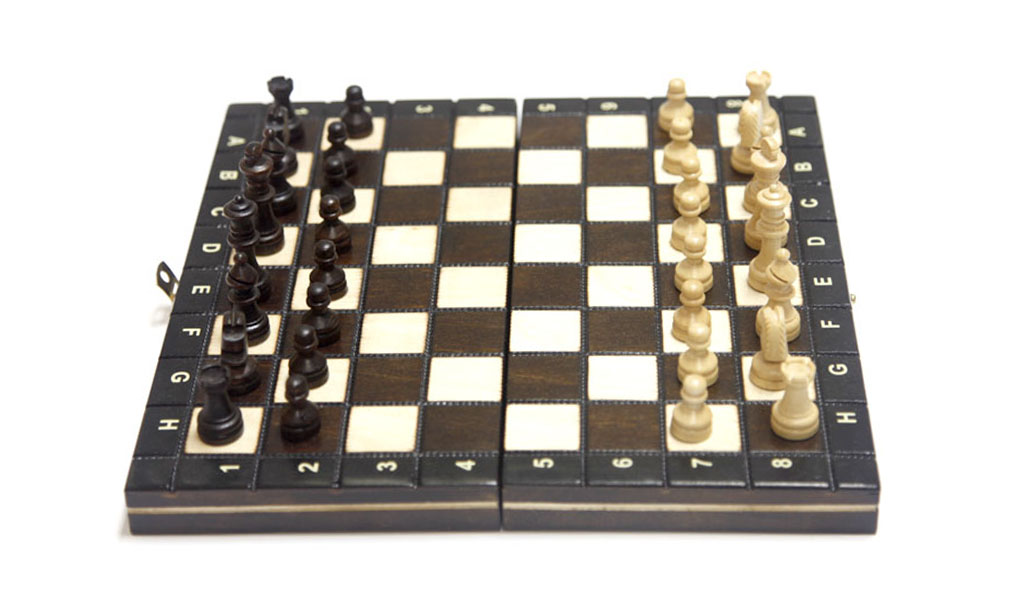 ajedrez de madera magnético 27 x 27 (40081).