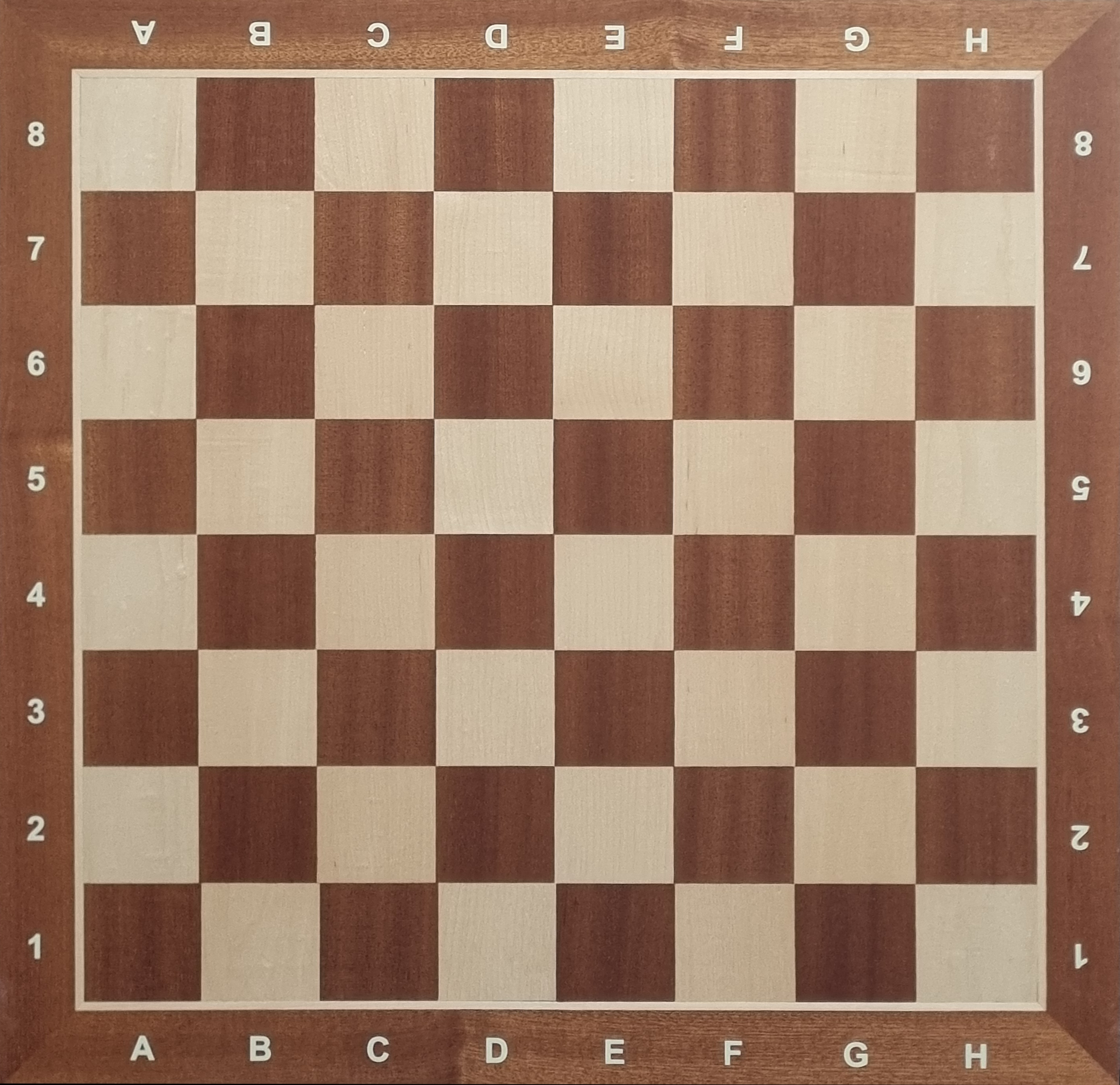 Tablero Sapeli 52 cm. de madera. Escaque 5,5 cm